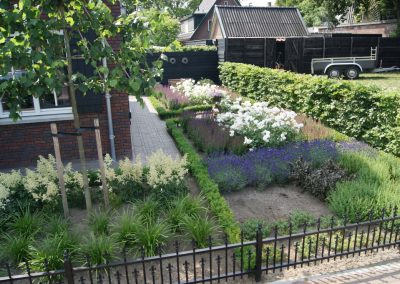 Romantische tuin Wekerom